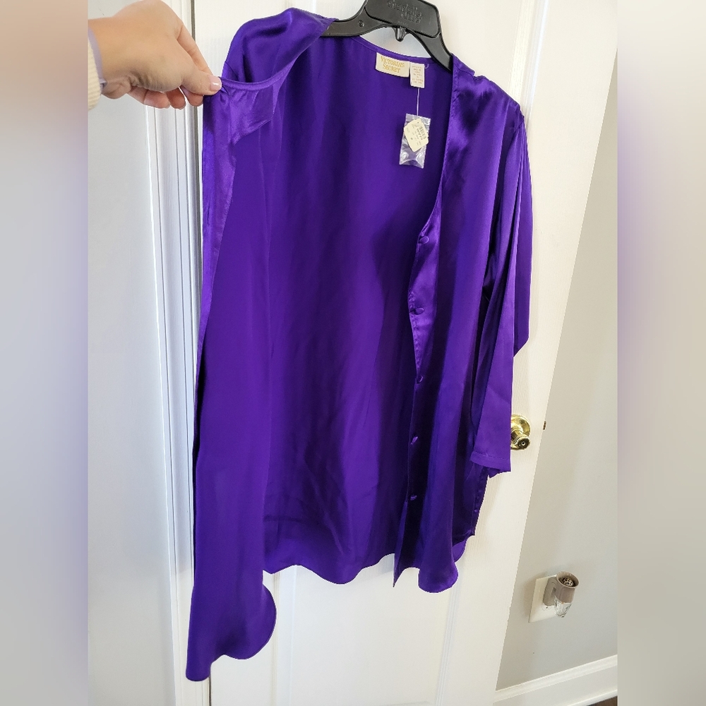 NWT Vintage Victoria’s Secret Gold Label 100% Silk Sleep Shirt Purple Medium - Picture 2 of 9
